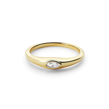 Anillo de plata de ley con personalidad de diamantes retro